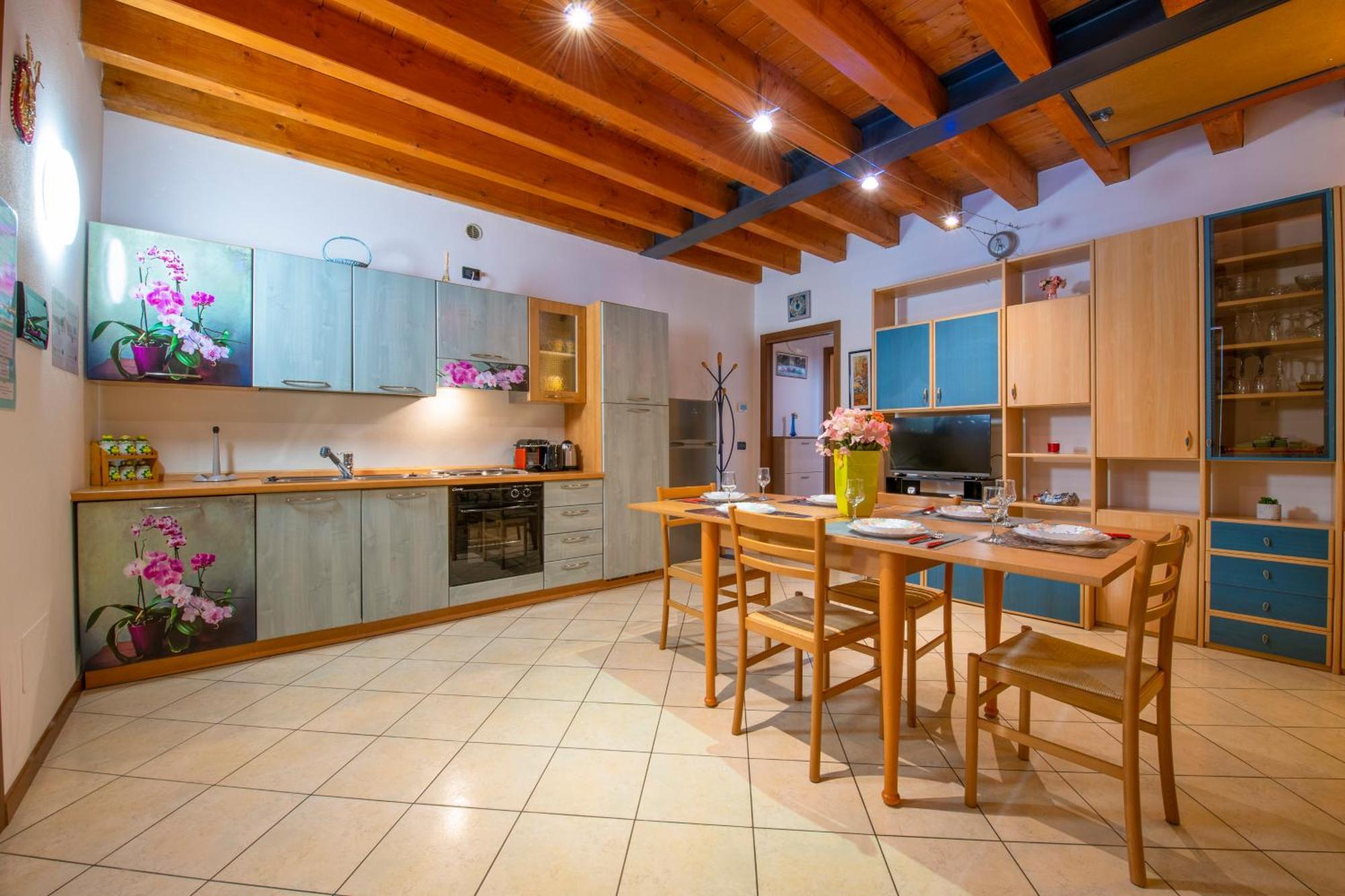 5 Min From Gardaland, With Free Pool * Peschiera del Garda